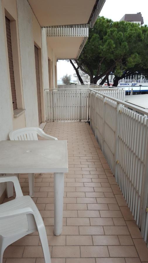 Residence Gallo - Walterigato Apartments Per Solo Famiglie Лидо-ди-Езоло Экстерьер фото